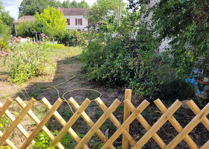 Tatil Evi Maison Jean-du-feu Au Calme A Jenduffe Saint-Martin-de-Gurçon